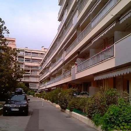 Le Minerve Ментона